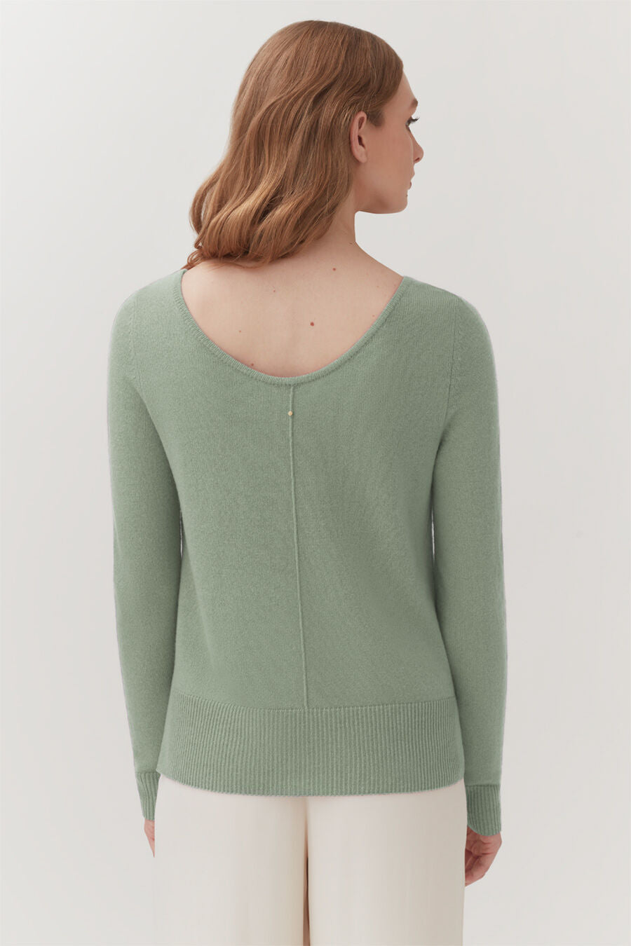 Single-Origin Cashmere Scoop Neck Sweater