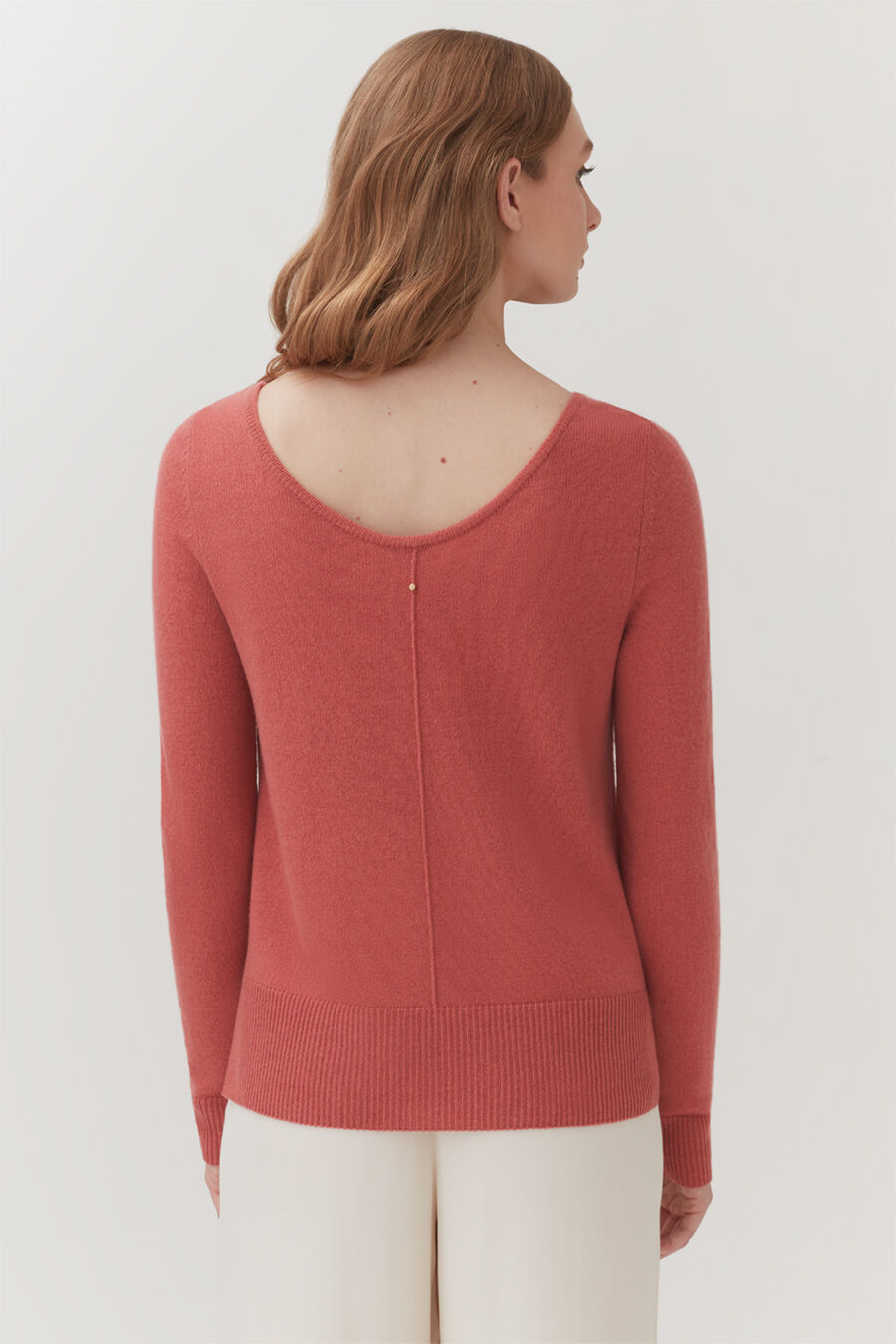 Single-Origin Cashmere Scoop Neck Sweater